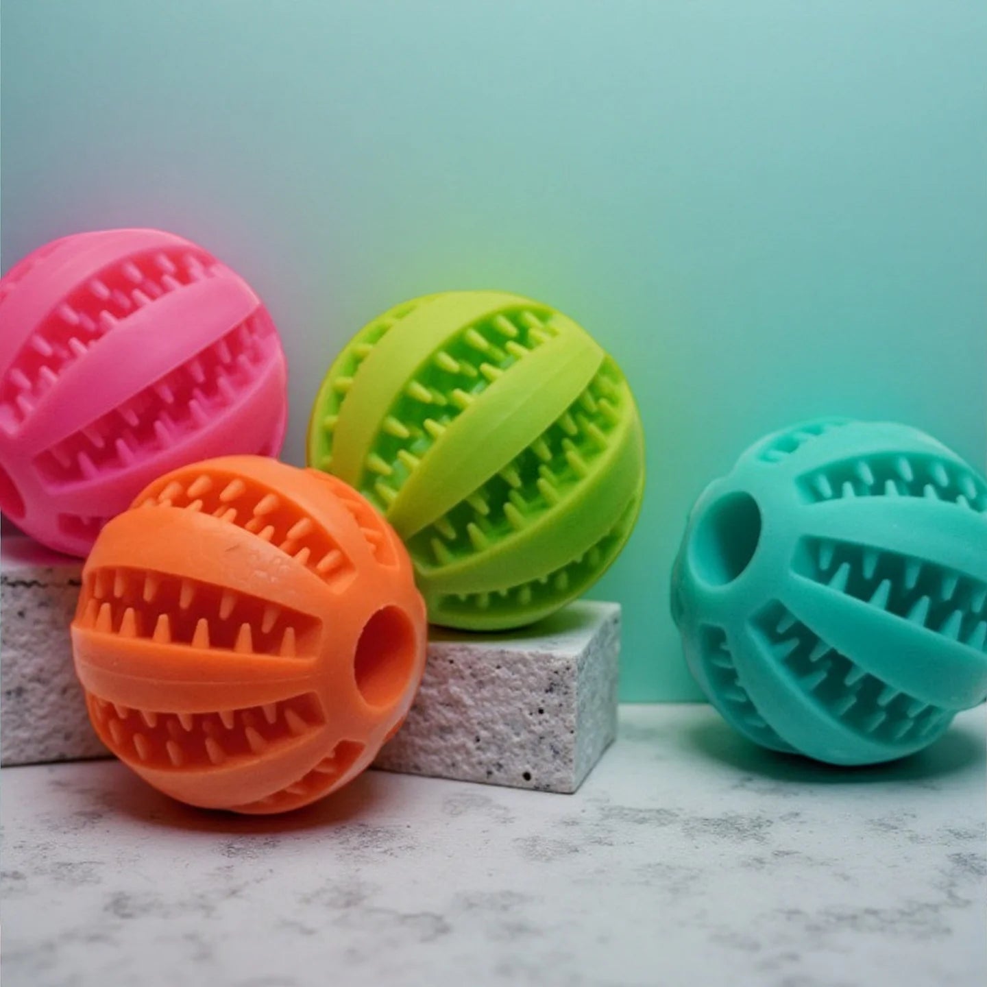 Pawzen™ TreatPuzzle Chew Ball